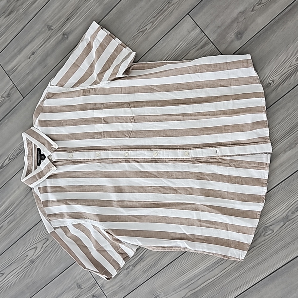 NWOT. Banana Republic Striped Shirt.
